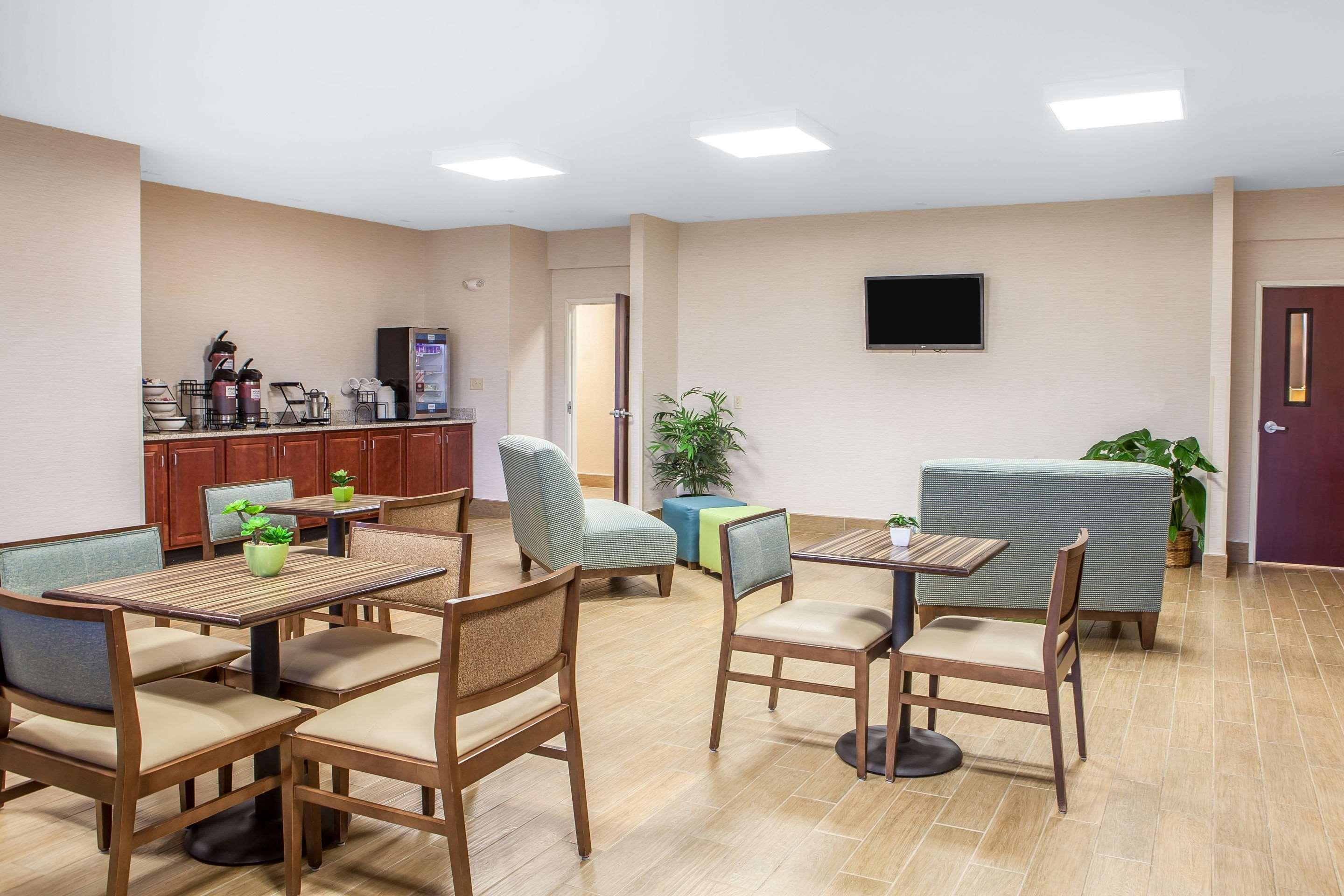 Comfort Lexington South Inn 2*